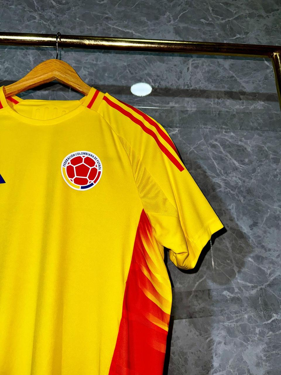CAMISETA DE LA SELECCIÓN COLOMBIANA® 2024 + ENVÍO GRATIS Y SORTEO DE ENTRADAS