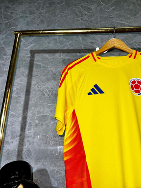 CAMISETA DE LA SELECCIÓN COLOMBIANA® 2024 + ENVÍO GRATIS Y SORTEO DE ENTRADAS